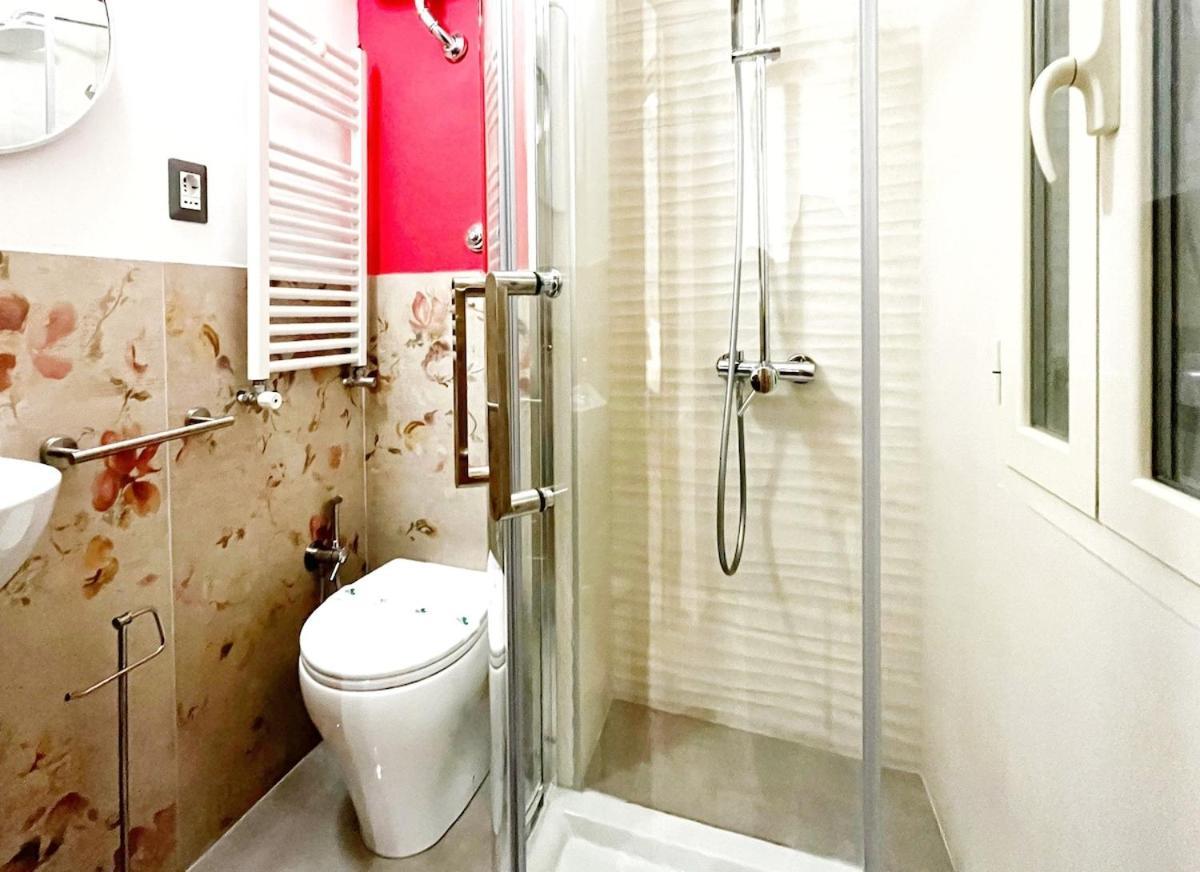 Style Apartment Julia 50 Mt From Colosseum Luaran gambar