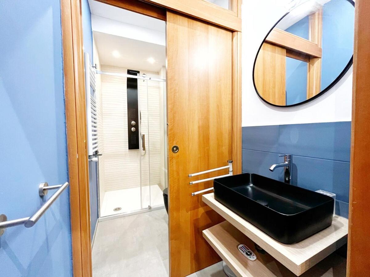 Style Apartment Julia 50 Mt From Colosseum Luaran gambar